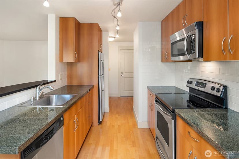 Property photo for 22910 90th Avenue W #D303, Edmonds photo 12