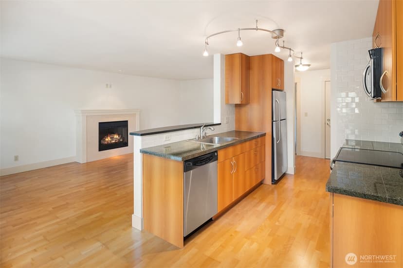 Property photo for 22910 90th Avenue W #D303, Edmonds photo 16
