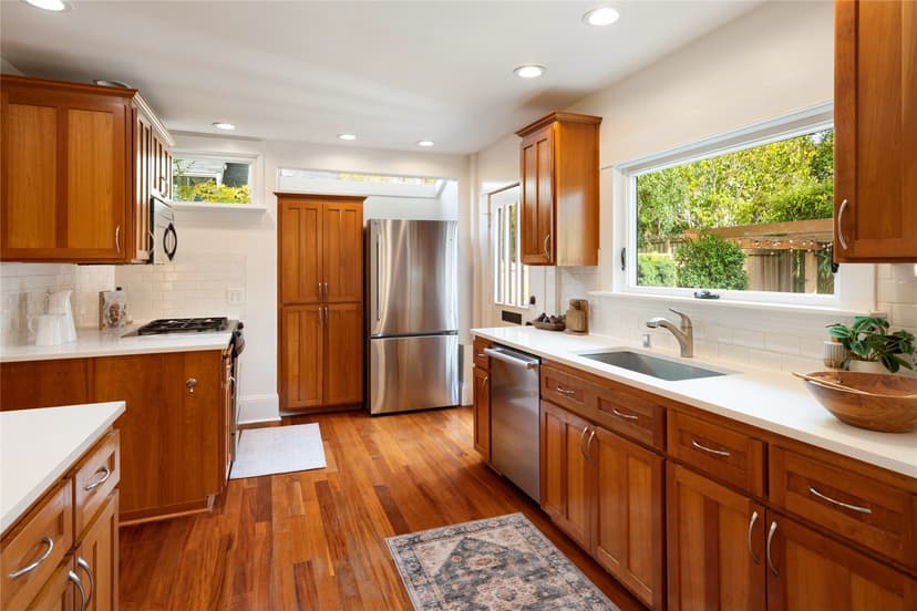 Property photo for 7516 Sunnyside Avenue N, Seattle photo 10