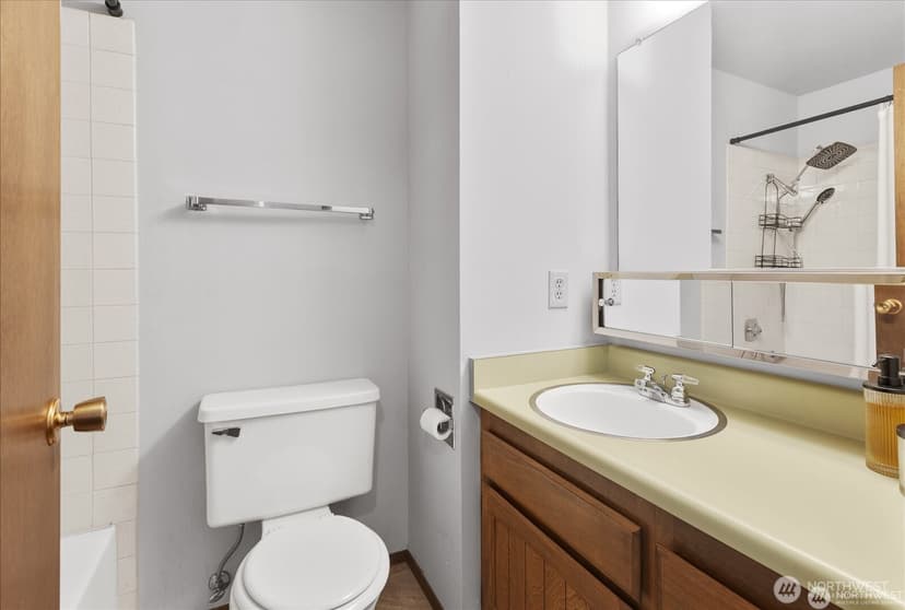 Property photo for 15914 3rd Place SW #C, Burien photo 22