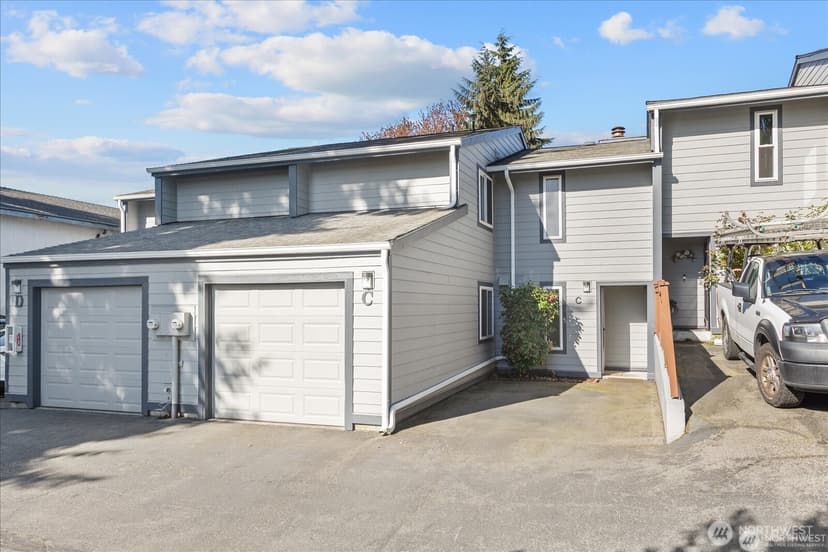 Property photo for 15914 3rd Place SW #C, Burien photo 2