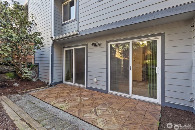 Property photo for 15914 3rd Place SW #C, Burien photo 28
