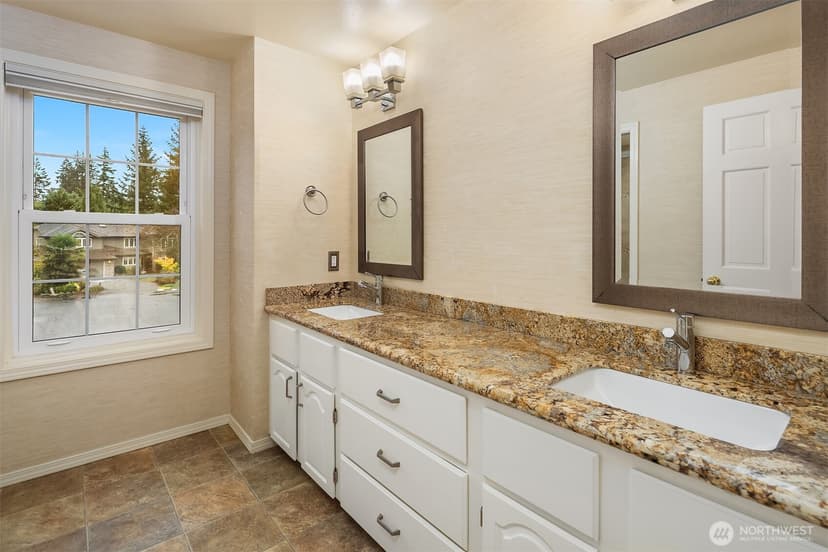 Property photo for 1229 142nd Place SE, Mill Creek photo 31