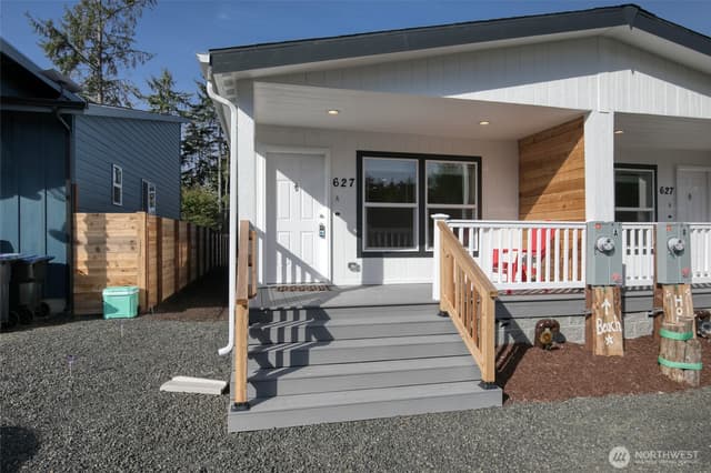 Property photo for 627 -A Sunset Avenue NE, Ocean Shores photo 2