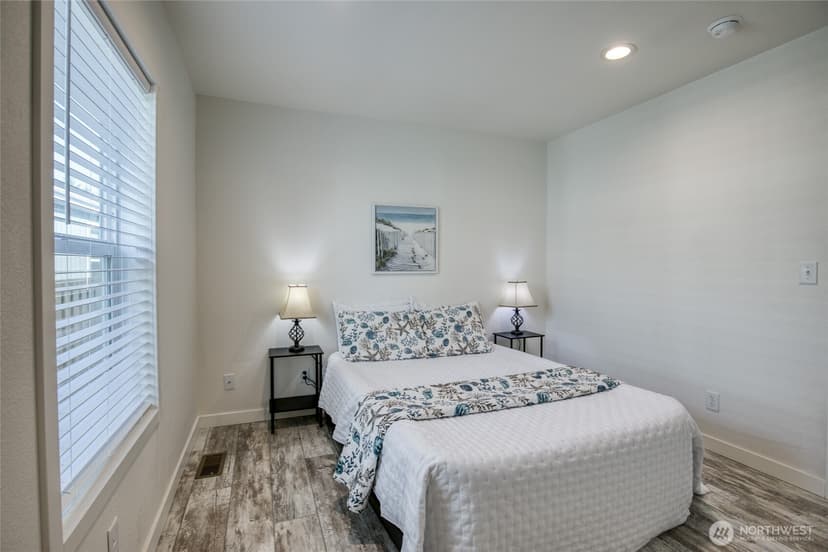 Property photo for 627 -A Sunset Avenue NE, Ocean Shores photo 19
