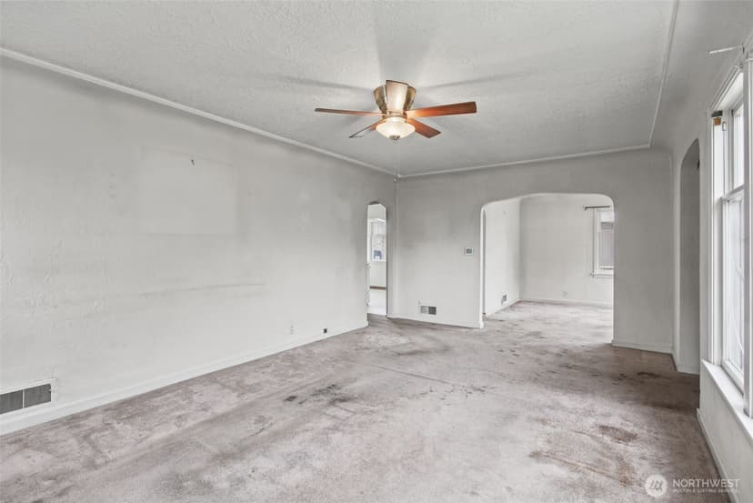 Property photo for 220 S Tobin Street, Renton photo 7