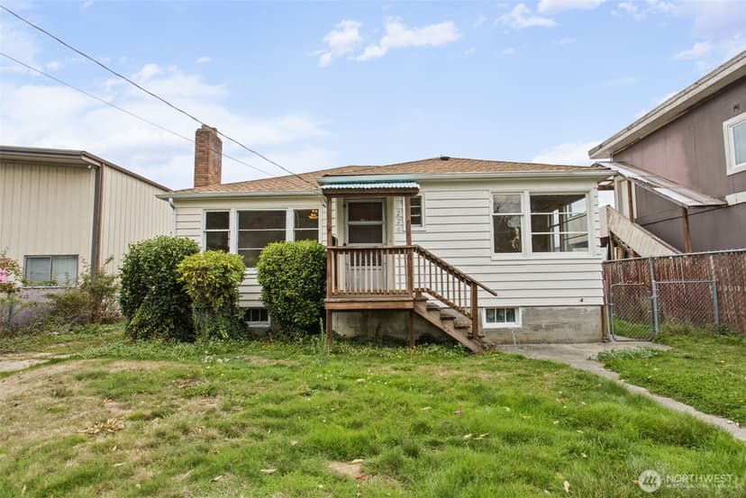Property photo for 220 S Tobin Street, Renton photo 2