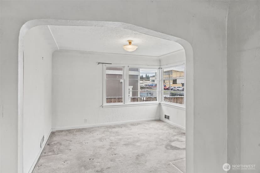 Property photo for 220 S Tobin Street, Renton photo 9