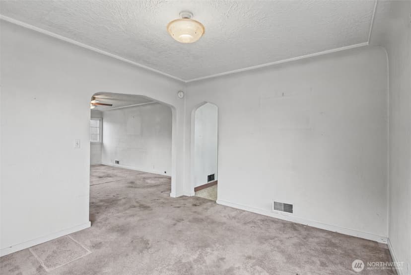 Property photo for 220 S Tobin Street, Renton photo 12