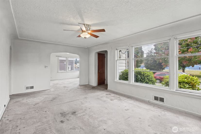 Property photo for 220 S Tobin Street, Renton photo 6