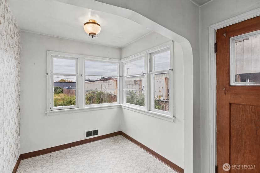 Property photo for 220 S Tobin Street, Renton photo 18