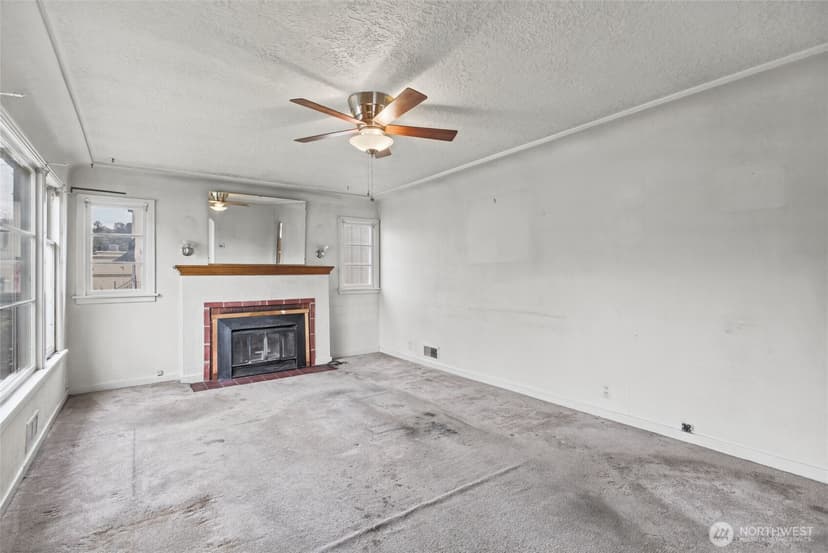 Property photo for 220 S Tobin Street, Renton photo 4