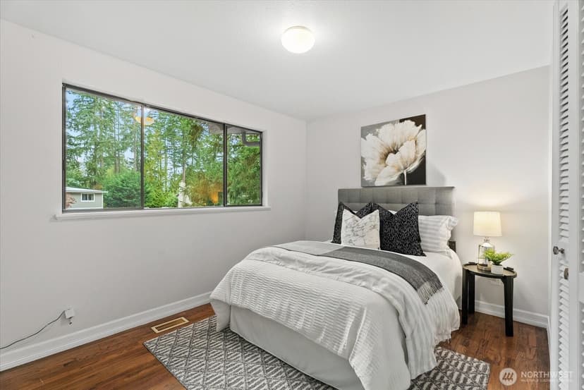 Property photo for 4220 159th Avenue SE, Bellevue photo 15
