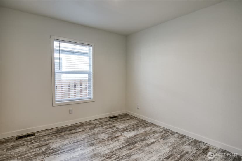 Property photo for 627 -B Sunset Avenue NE, Ocean Shores photo 16