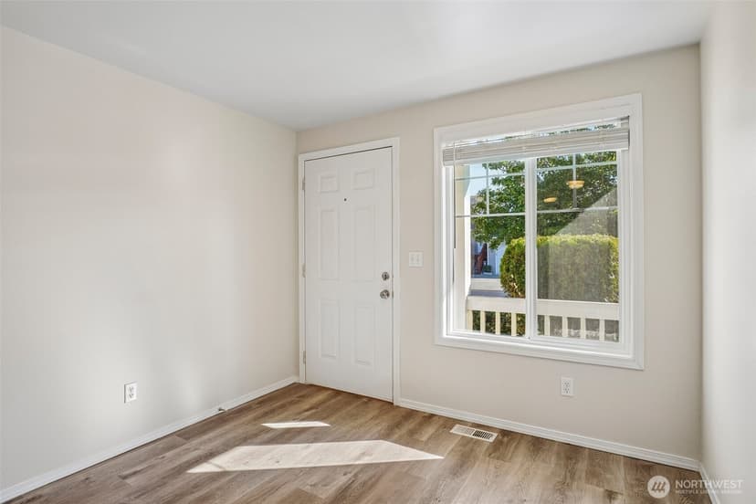 Property photo for 10512 56th Drive NE, Marysville photo 13
