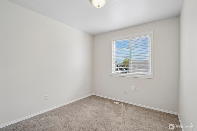Property photo for 10512 56th Drive NE, Marysville photo 20