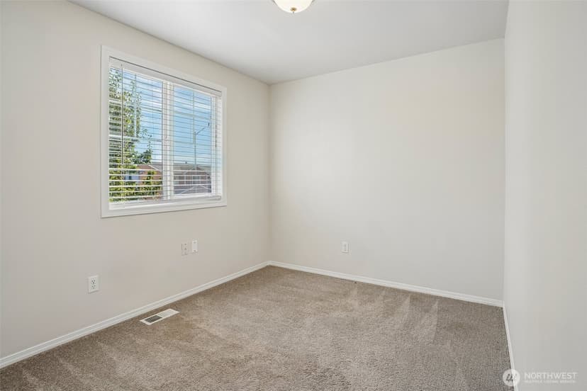 Property photo for 10512 56th Drive NE, Marysville photo 22