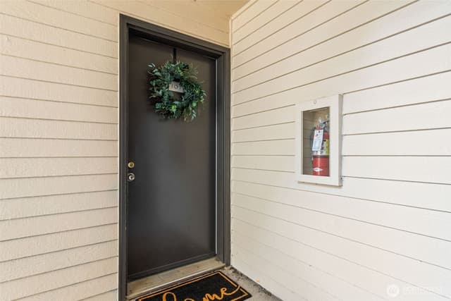 Property photo for 31500 33rd Place SW #J101, Federal Way photo 3