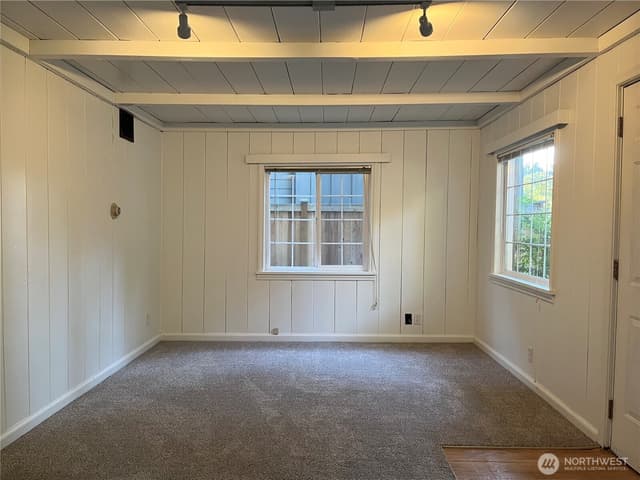 Property photo for 2727 NE 92nd Street #b, Seattle photo 4