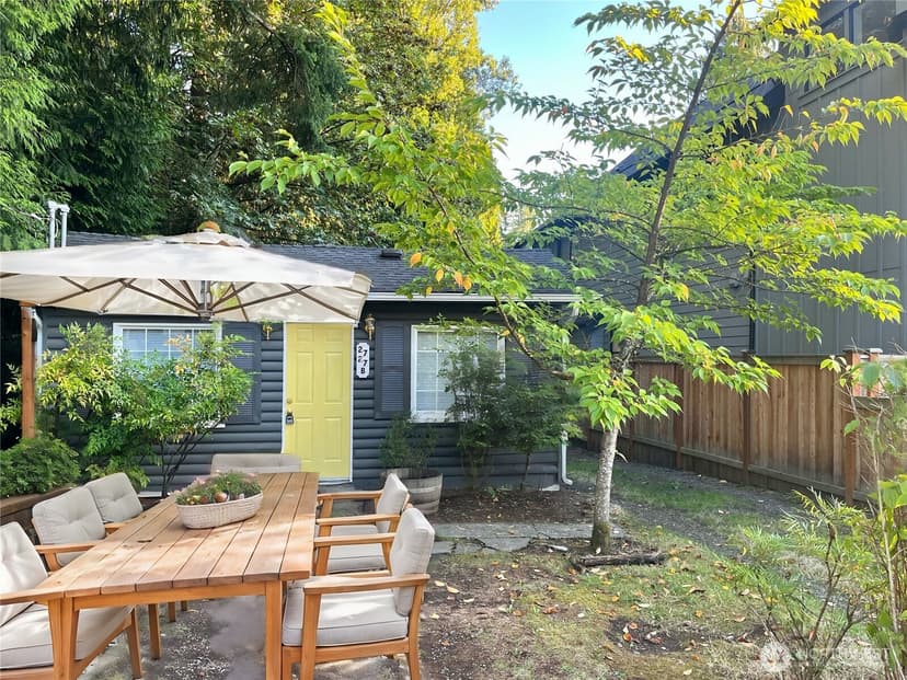 Property photo for 2727 NE 92nd Street #b, Seattle
