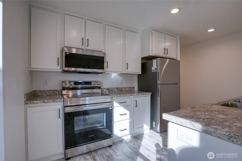 Property photo for 627 -C Sunset Avenue NE, Ocean Shores photo 10