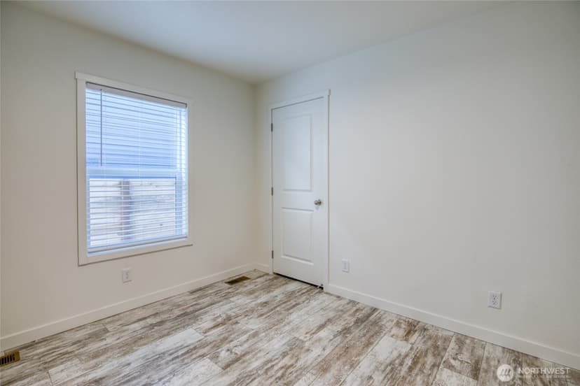 Property photo for 627 -C Sunset Avenue NE, Ocean Shores photo 14