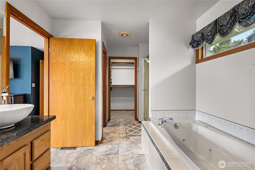 Property photo for 25219 43rd Place S, Kent photo 21