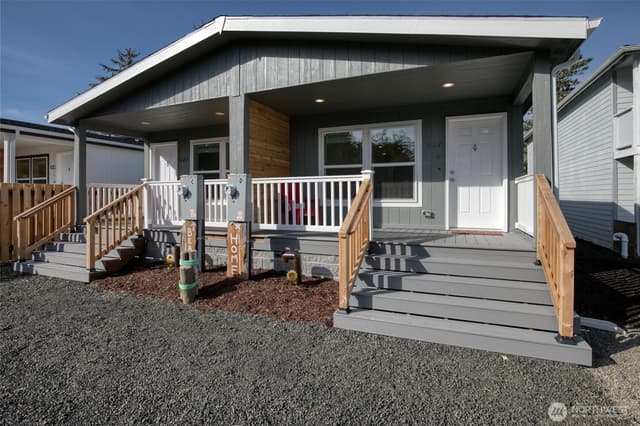 Property photo for 627 -D Sunset Avenue NE, Ocean Shores photo 2