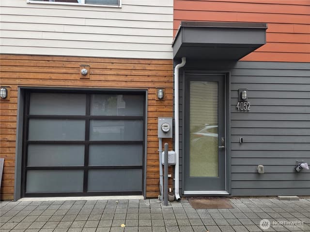 Property photo for 4052 Martin Luther King Jr Way S, Seattle photo 3