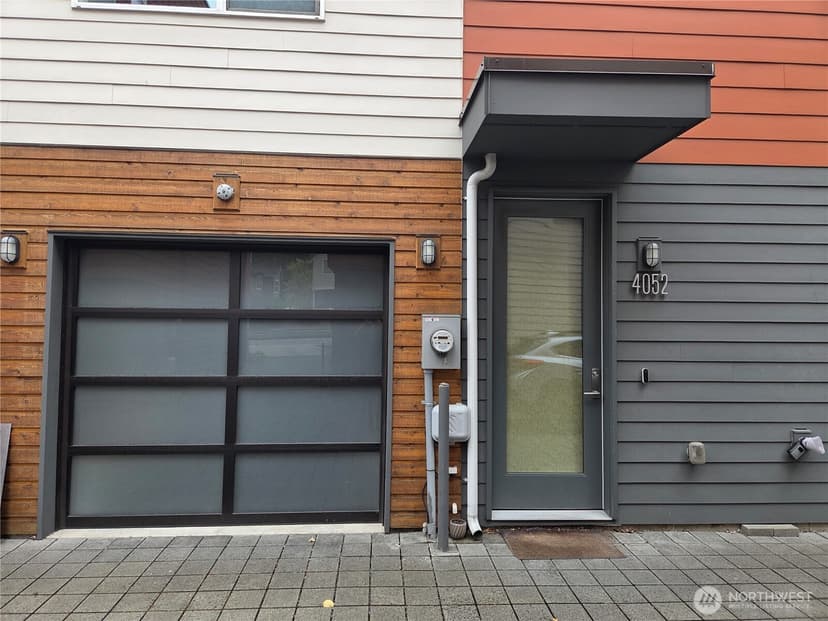 Property photo for 4052 Martin Luther King Jr Way S, Seattle photo 3