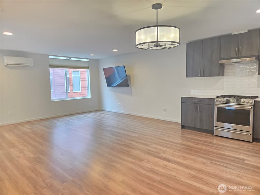 Property photo for 4052 Martin Luther King Jr Way S, Seattle photo 12