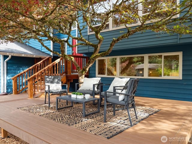 Property photo for 17417 71st Avenue W, Edmonds photo 2