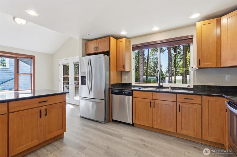 Property photo for 5456 Pineridge Drive NE, Bremerton photo 13