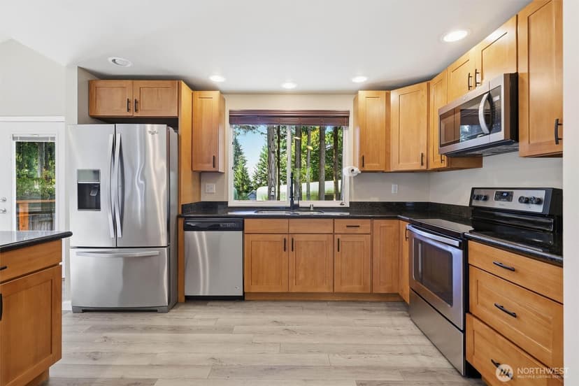 Property photo for 5456 Pineridge Drive NE, Bremerton photo 12