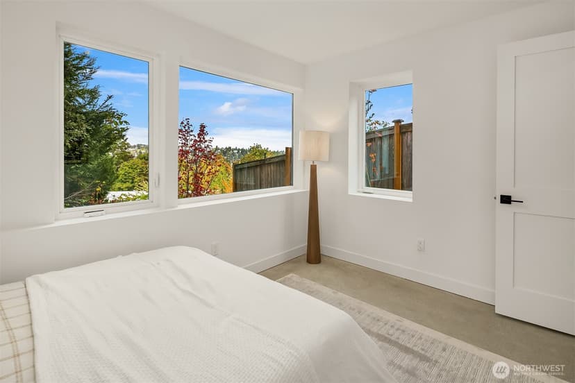 Property photo for 530 W Barrett Street, Seattle photo 15
