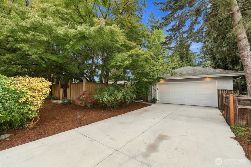 Property photo for 8515 27th Avenue NE, Seattle photo 37