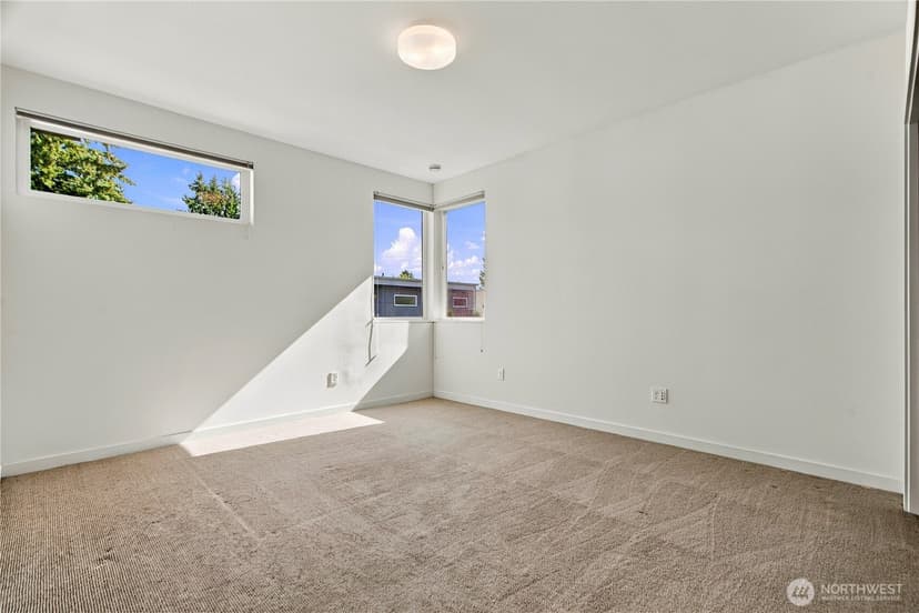 Property photo for 13768 Wayne Place N, Seattle photo 23