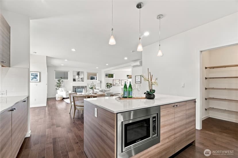 Property photo for 13768 Wayne Place N, Seattle photo 14