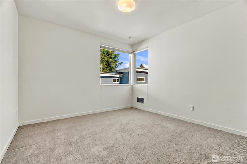 Property photo for 13768 Wayne Place N, Seattle photo 24