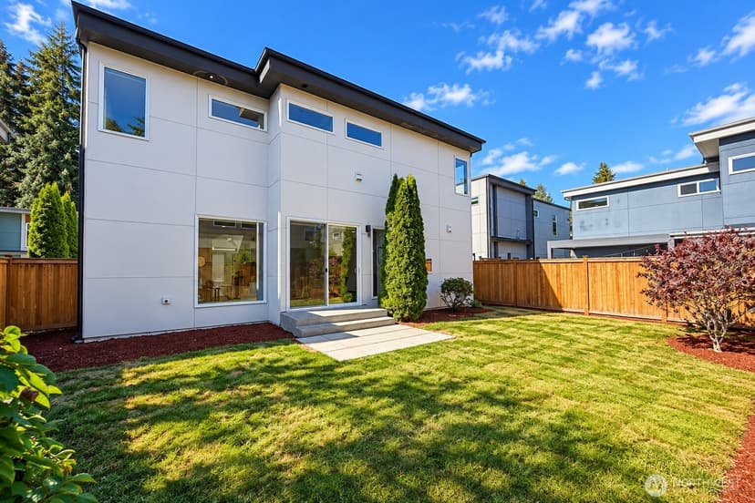 Property photo for 13768 Wayne Place N, Seattle photo 26
