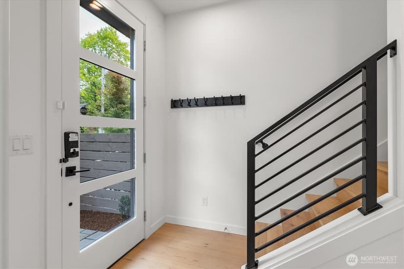Property photo for 8541 14th Avenue NW #B, Seattle photo 9