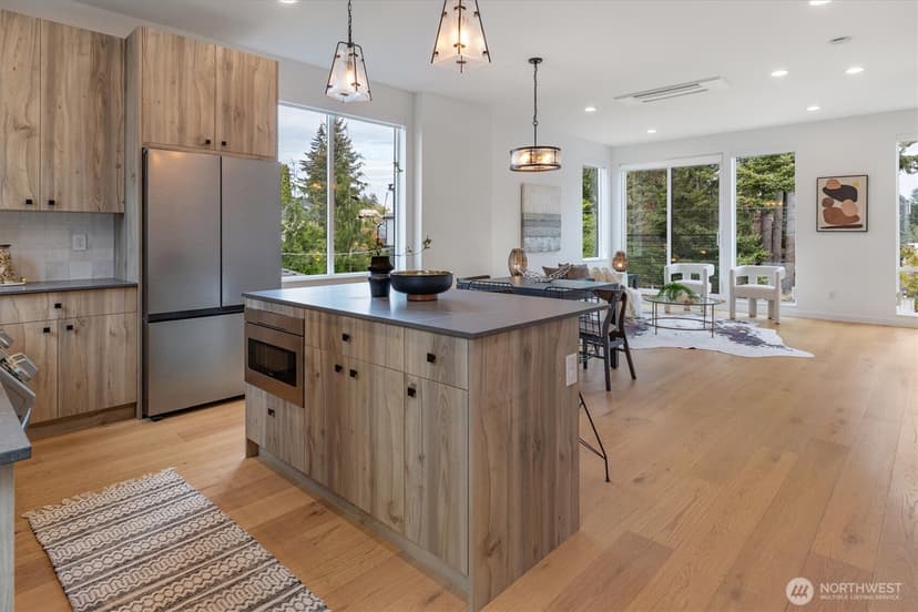 Property photo for 8541 14th Avenue NW #B, Seattle photo 12