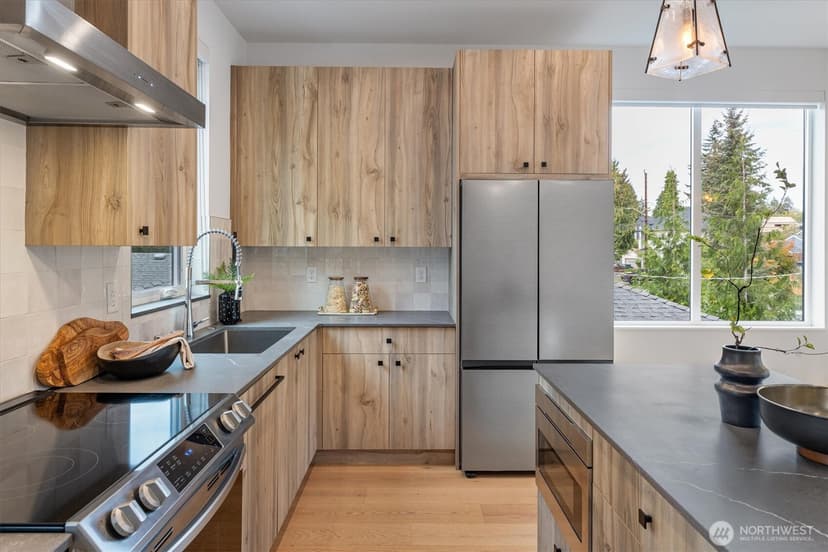 Property photo for 8541 14th Avenue NW #B, Seattle photo 11