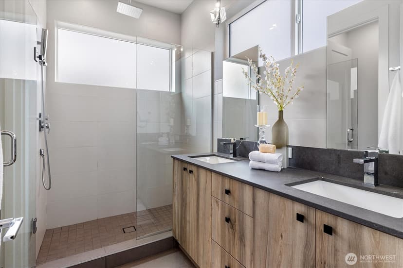 Property photo for 8541 14th Avenue NW #B, Seattle photo 23