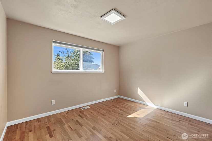 Property photo for 4324 108th Avenue E, Edgewood photo 18