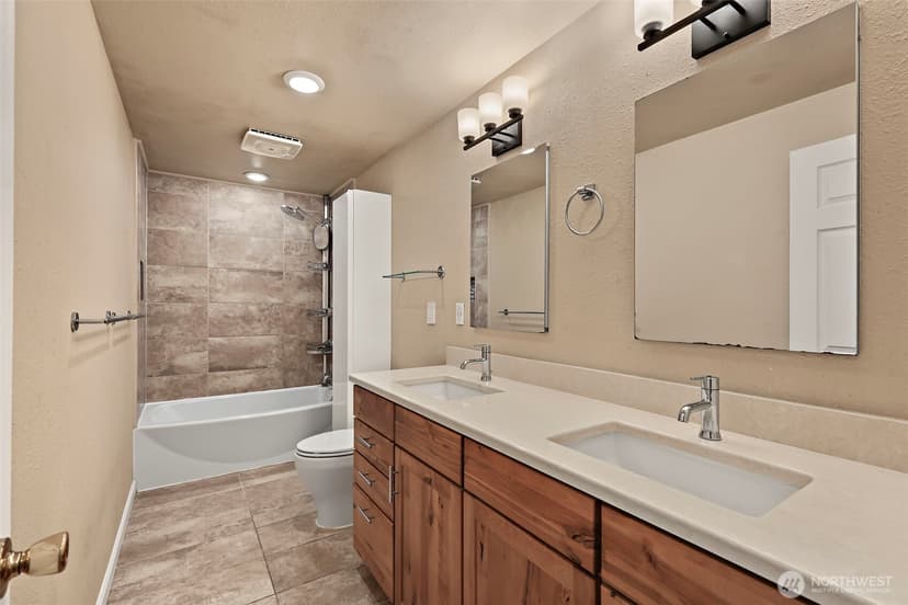 Property photo for 4324 108th Avenue E, Edgewood photo 16