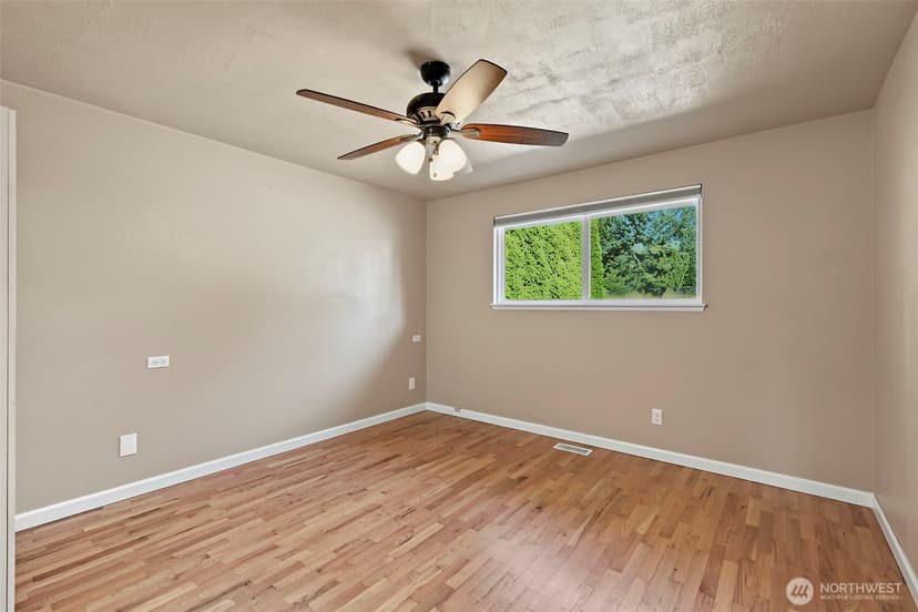 Property photo for 4324 108th Avenue E, Edgewood photo 14