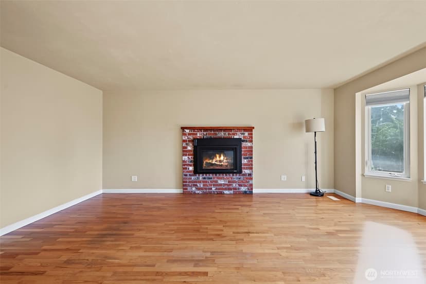 Property photo for 4324 108th Avenue E, Edgewood photo 3