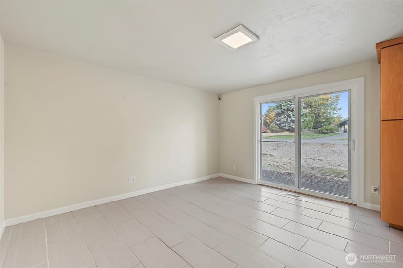 Property photo for 4324 108th Avenue E, Edgewood photo 13