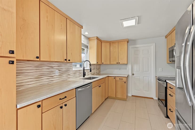 Property photo for 4324 108th Avenue E, Edgewood photo 9